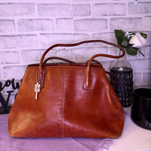 Elegant Brown Leather Handbag - Picture 1 of 6